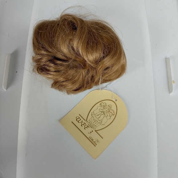 Vintage Wee 3 Collection Blonde Baby Doll Wig for 12-13 Inch Baby Doll NOS - Picture 5 of 8